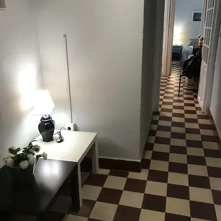 Appartement Plaza De Dona Elvira 8 *